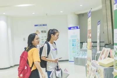 在東軟，如何通過圖書出租培養你的文藝范？